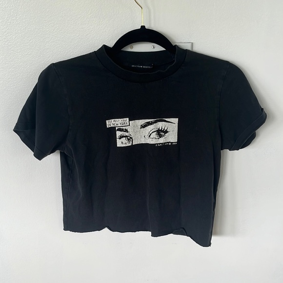 Brandy Melville Tops - brandy melville “i’ll meet you in new york” cropped top shirt